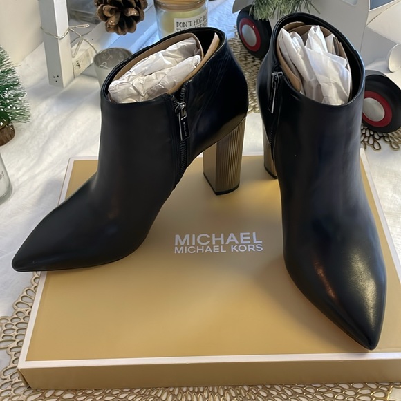 NWT - MICHAEL KORS Paloma leather high heel boots booties. Size 10. SOLD OUT - Picture 5 of 16